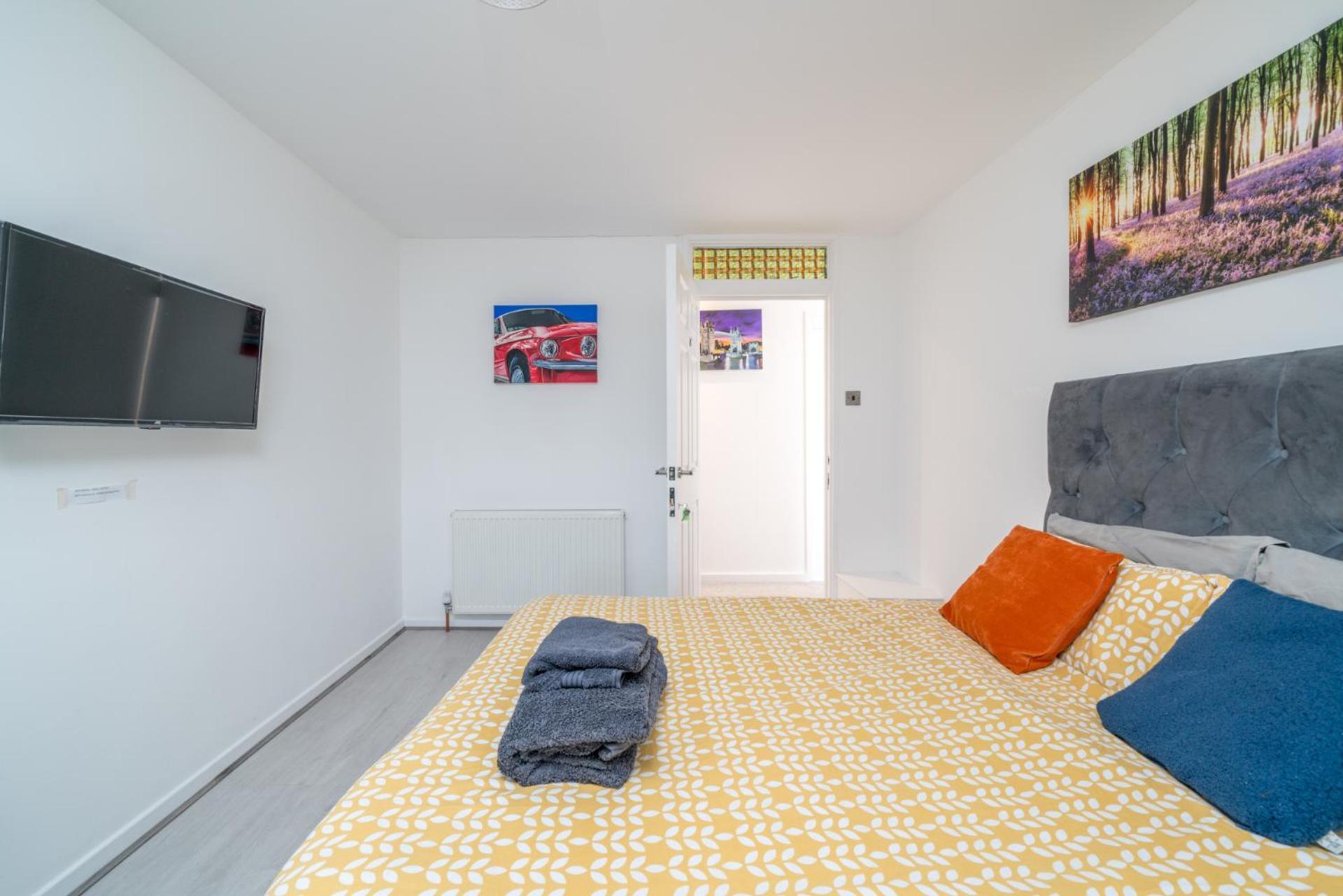 Private Room In London Enfield With Parking ภายนอก รูปภาพ