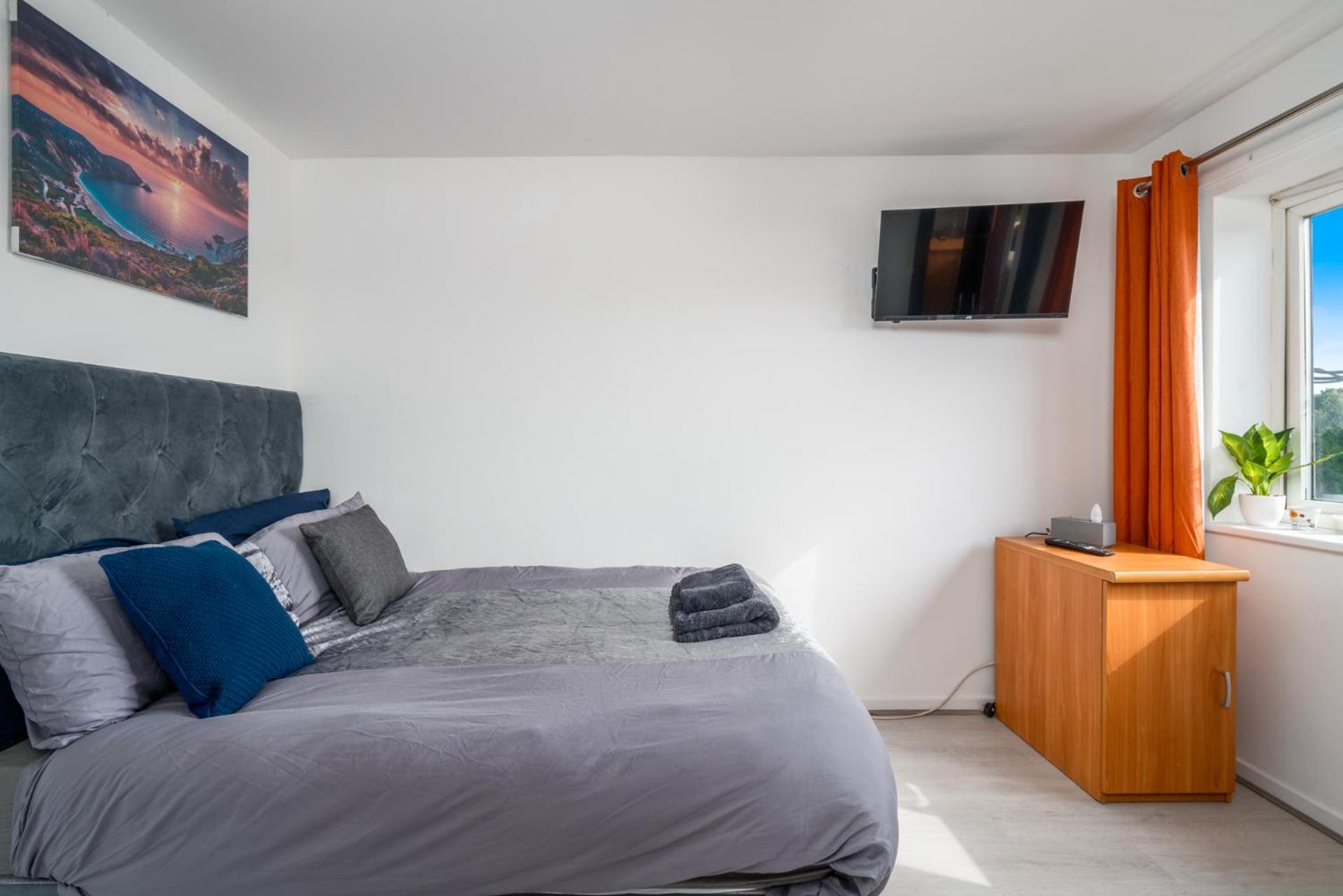 Private Room In London Enfield With Parking ภายนอก รูปภาพ